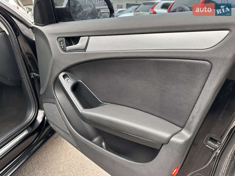 Седан Audi A4 2013 в Киеве