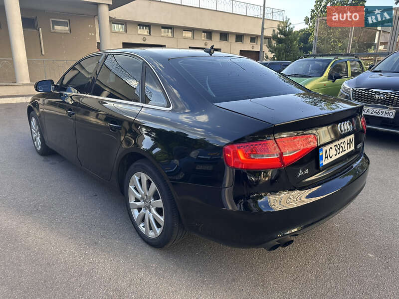 Седан Audi A4 2013 в Киеве