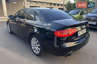 Седан Audi A4 2013 в 
