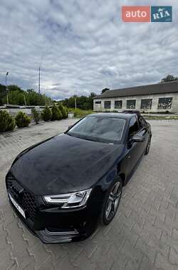 Седан Audi A4 2018 в 