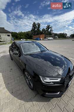 Седан Audi A4 2018 в 