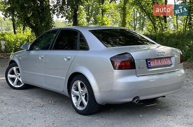 Седан Audi A4 2004 в 