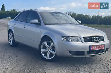 Седан Audi A4 2004 в 