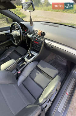 Седан Audi A4 2004 в 