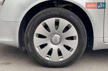 Седан Audi A4 2005 в 