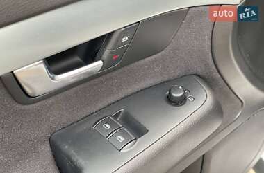 Седан Audi A4 2005 в 