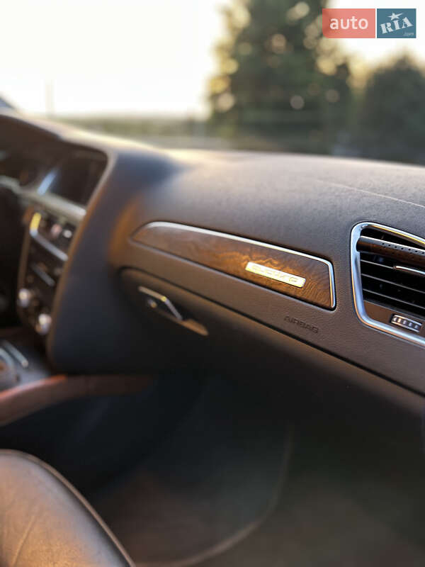 Седан Audi A4 2014 в Тернополе