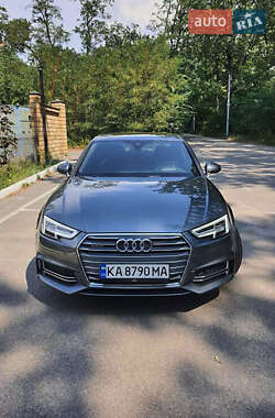 Седан Audi A4 2018 в Киеве