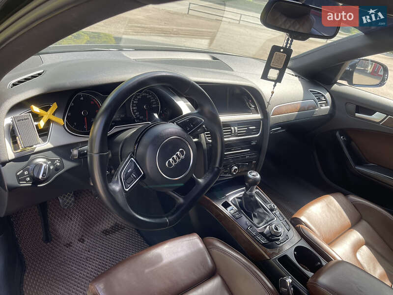 Седан Audi A4 2013 в Шептицькому