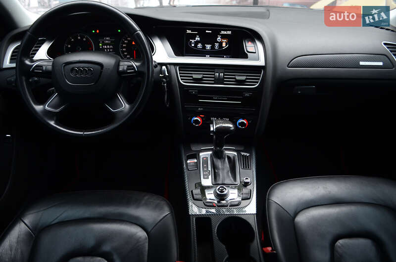 Седан Audi A4 2012 в Киеве