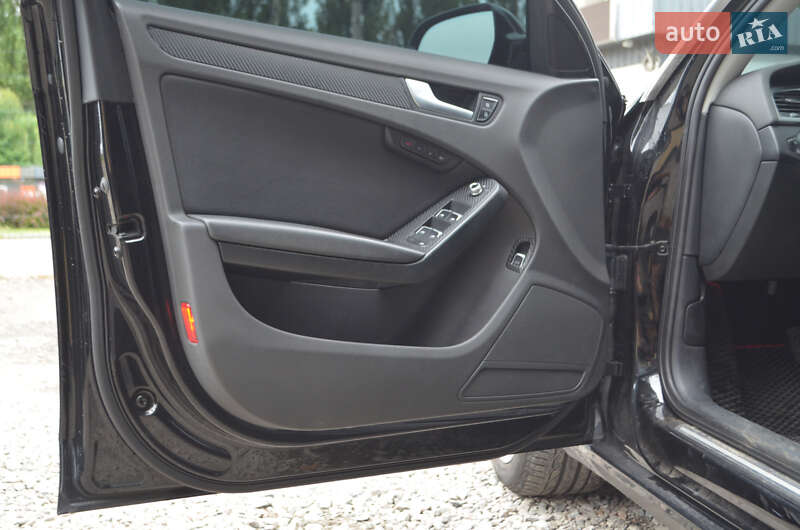 Седан Audi A4 2012 в Киеве