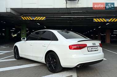 Седан Audi A4 2012 в 