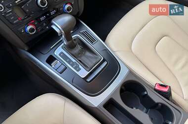 Седан Audi A4 2012 в 