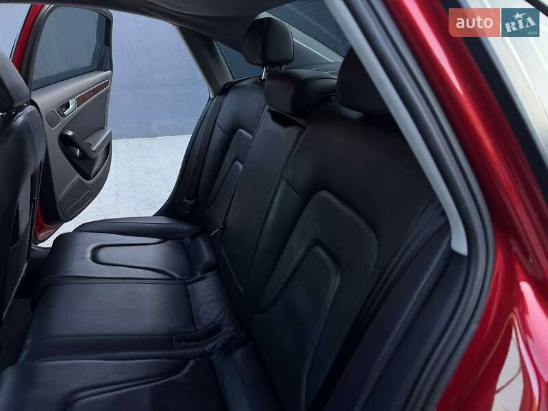 Седан Audi A4 2013 в Житомире