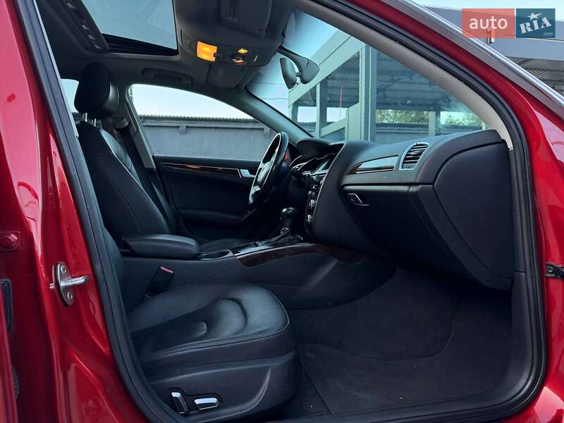 Седан Audi A4 2013 в Житомире