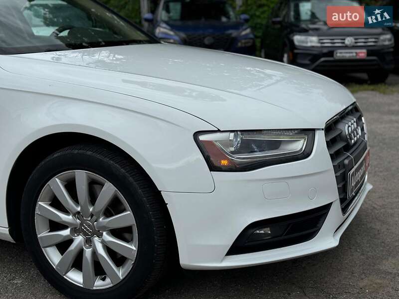 Седан Audi A4 2012 в Виннице