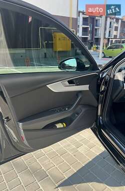 Универсал Audi A4 2018 в 