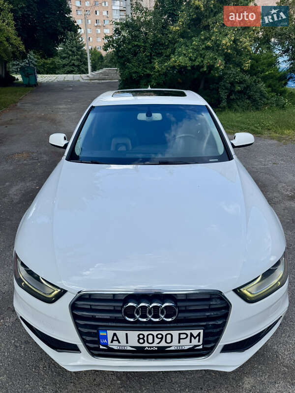 Седан Audi A4 2014 в Киеве
