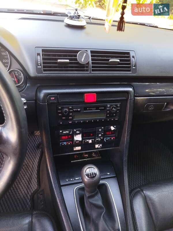 Седан Audi A4 2001 в Виннице