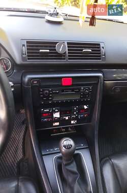 Седан Audi A4 2001 в 