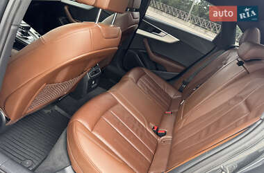 Седан Audi A4 2018 в 