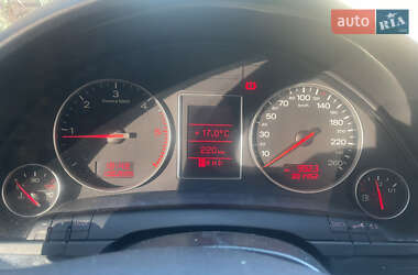 Седан Audi A4 2002 в 