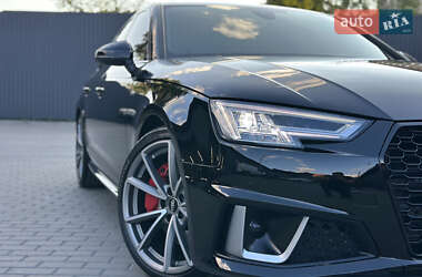 Седан Audi A4 2017 в 
