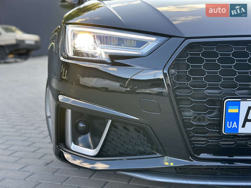 Седан Audi A4 2017 в Харкові
