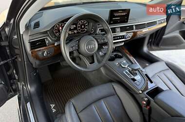 Седан Audi A4 2019 в 