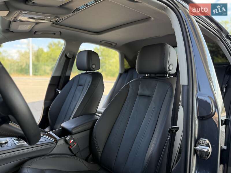 Седан Audi A4 2019 в Днепре