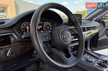 Седан Audi A4 2019 в 