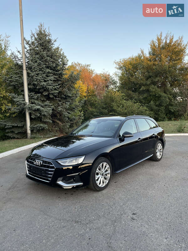 Audi A4 2022