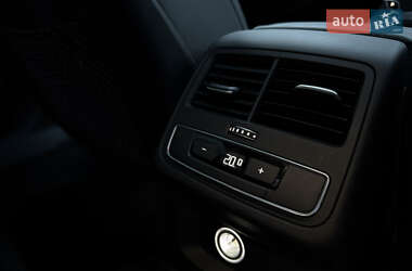 Седан Audi A4 2016 в 