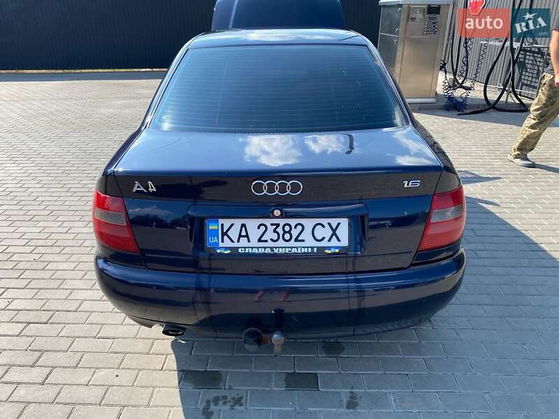 Седан Audi A4 1998 в Киеве