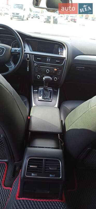 Седан Audi A4 2013 в Киеве