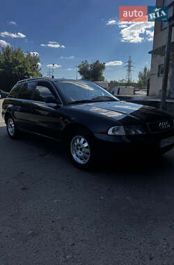 Универсал Audi A4 1998 в 