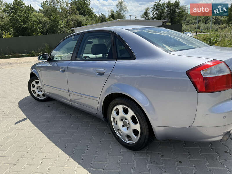 Седан Audi A4 2004 в Львове