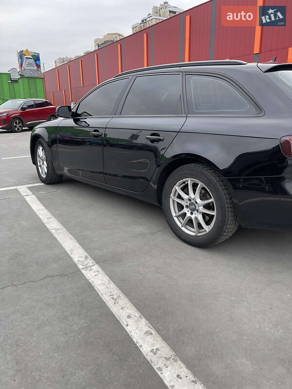 Универсал Audi A4 2012 в Киеве