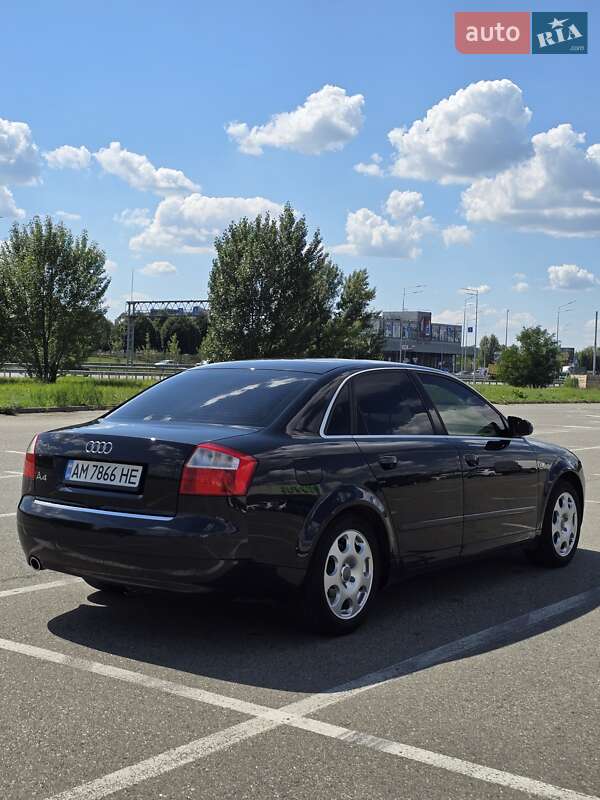 Седан Audi A4 2003 в Киеве