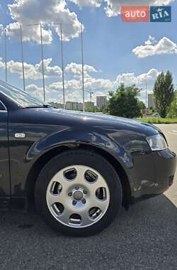 Седан Audi A4 2003 в 