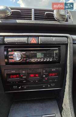 Седан Audi A4 2003 в 