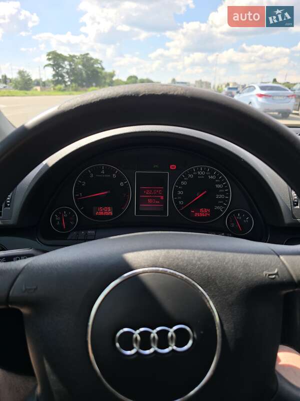 Седан Audi A4 2003 в Киеве
