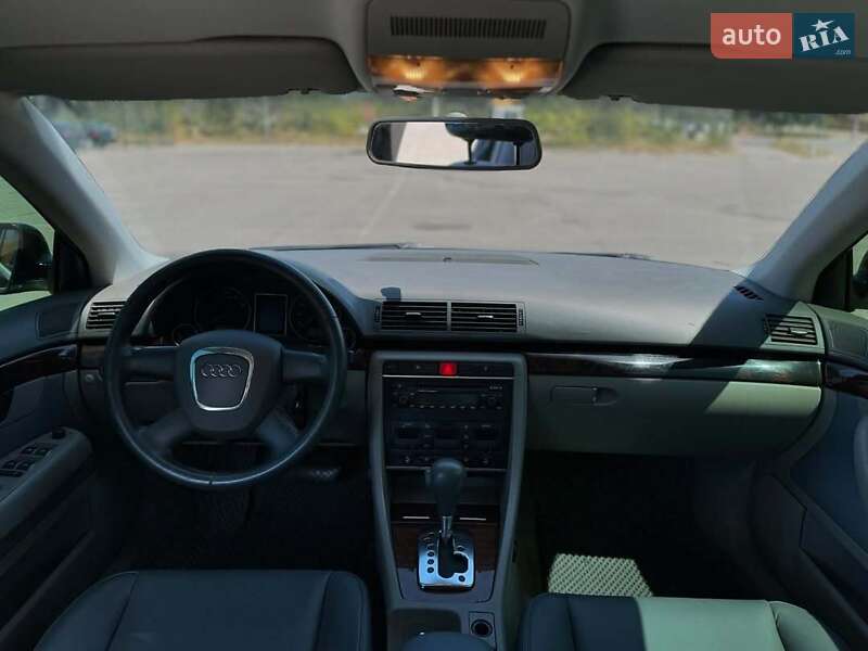 Седан Audi A4 2006 в Запорожье