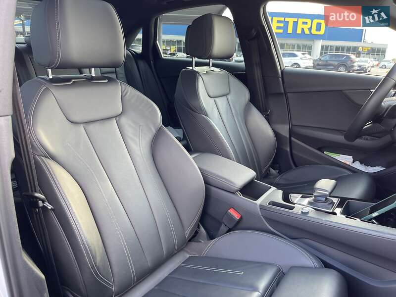 Седан Audi A4 2019 в Киеве