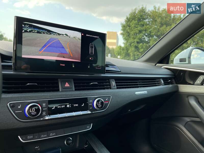 Седан Audi A4 2019 в Киеве