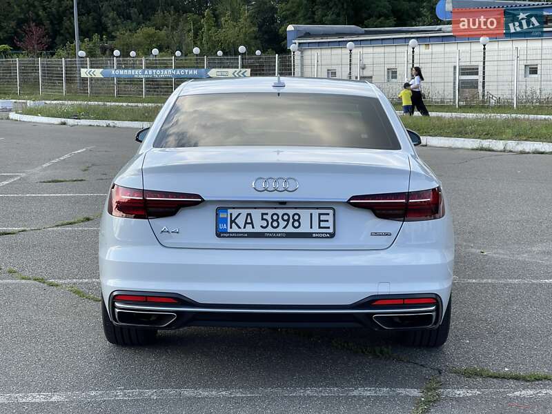 Седан Audi A4 2019 в Киеве