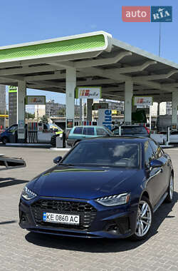 Седан Audi A4 2020 в 