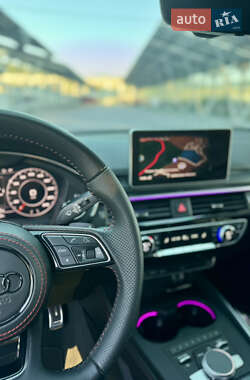 Седан Audi A4 2017 в 
