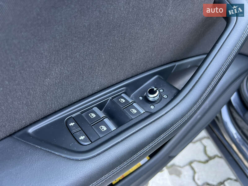 Седан Audi A4 2018 в Дрогобыче