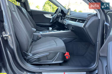Седан Audi A4 2018 в 